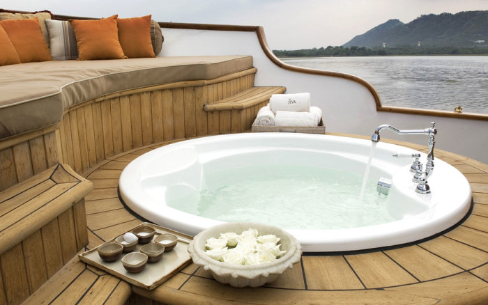 taj-lake-palace-