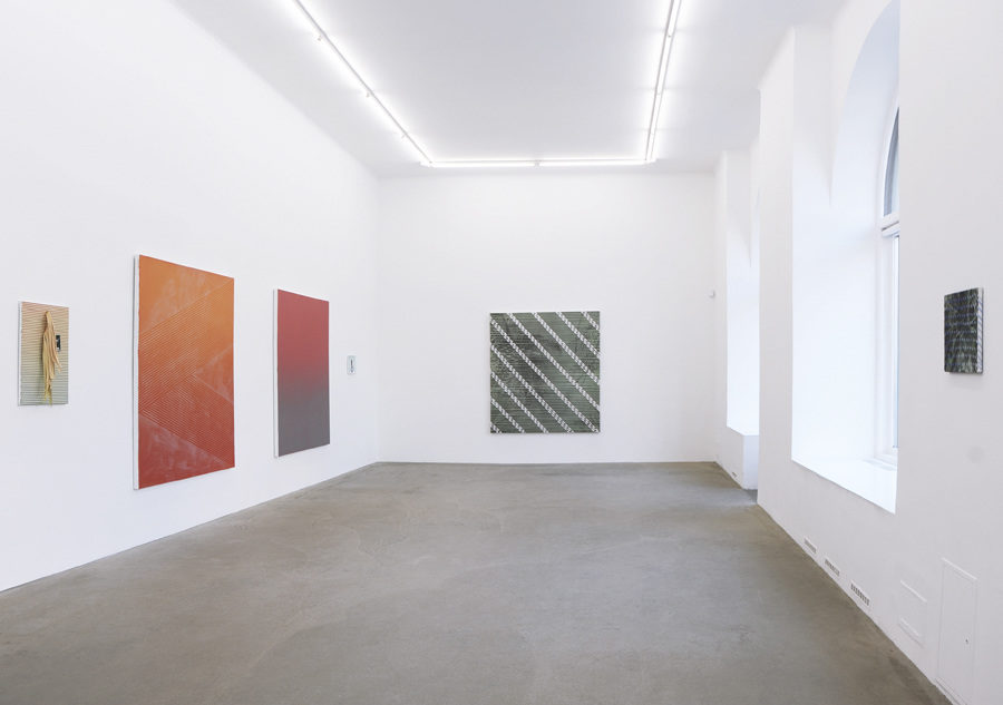 Bild på Ditte Ejlerskovs utställning You Made Me på Annaelle Gallery.